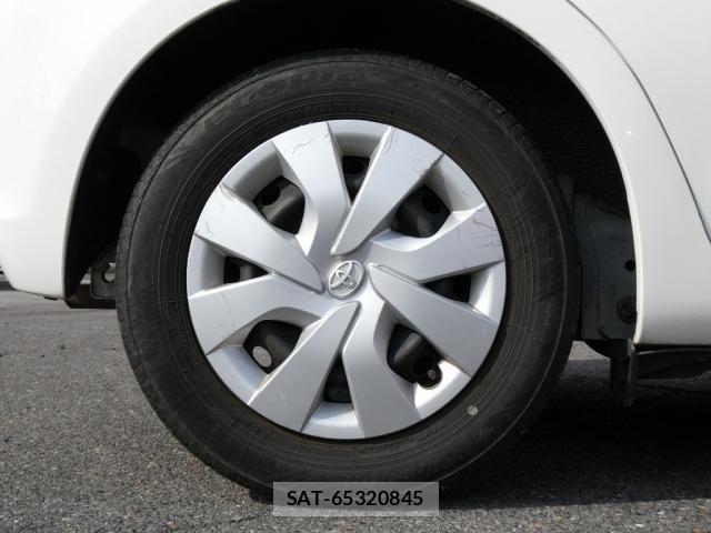 Toyota VITZ 2015-09 7621116-25