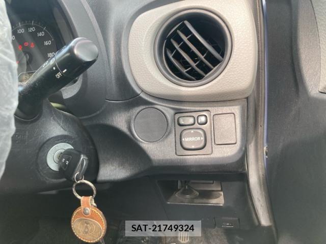 Toyota VITZ 2011-07 7621115-11