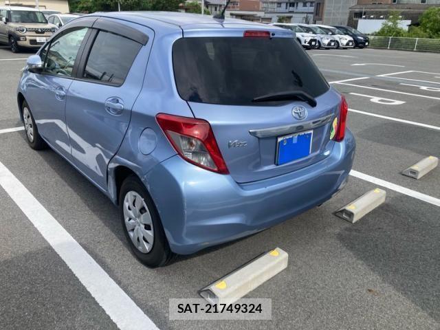 Toyota VITZ 2011-07 7621115-3
