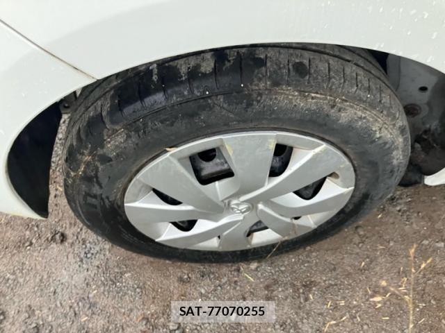 Toyota VITZ 2015-03 7621114-9