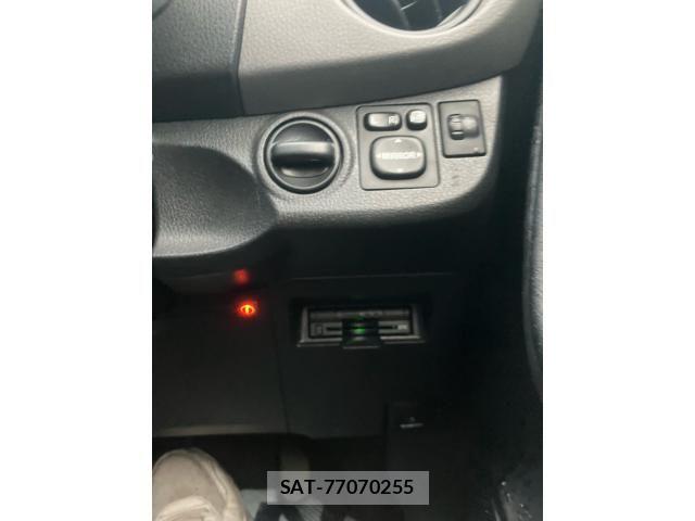 Toyota VITZ 2015-03 7621114-15