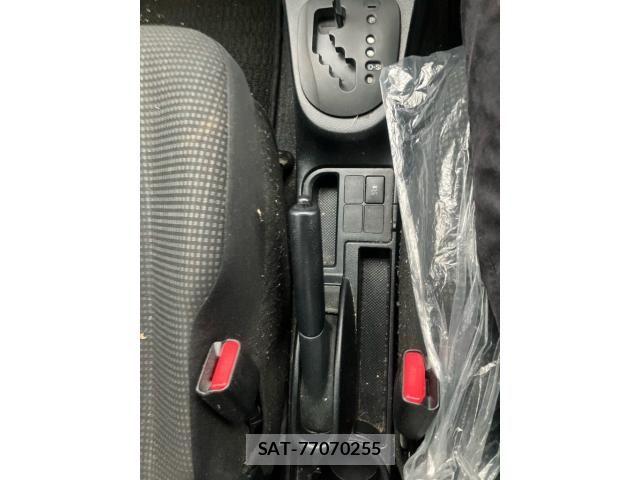 Toyota VITZ 2015-03 7621114-16