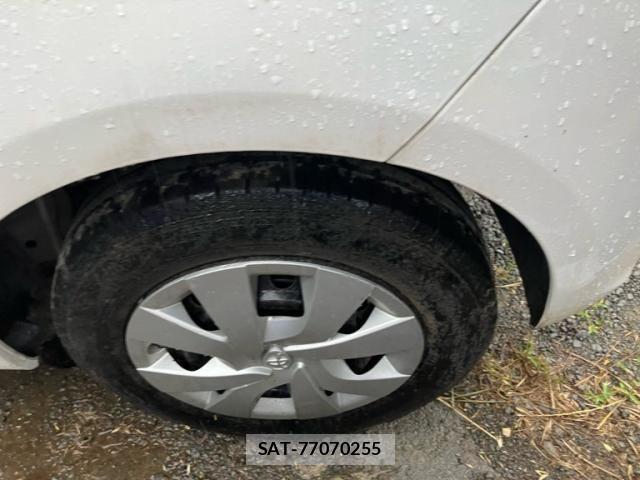 Toyota VITZ 2015-03 7621114-6
