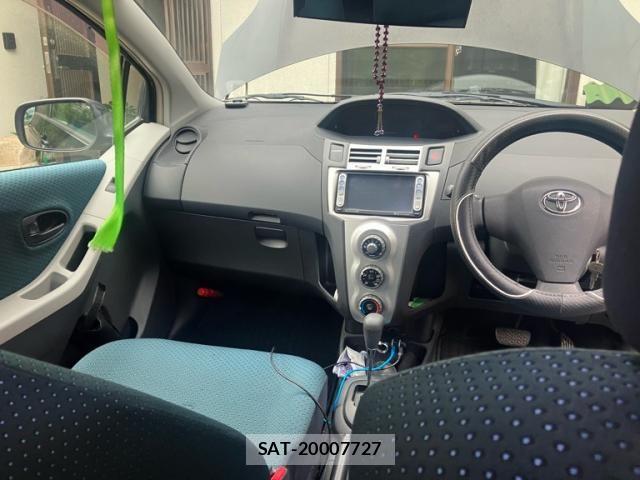 Toyota VITZ 2005-09 7621117-17