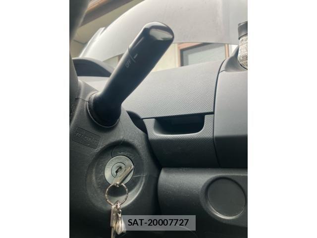 Toyota VITZ 2005-09 7621117-20