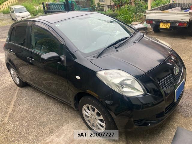 Toyota VITZ 2005-09 7621117-2