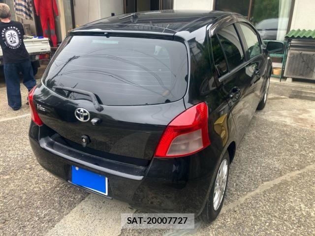 Toyota VITZ 2005-09 7621117-4