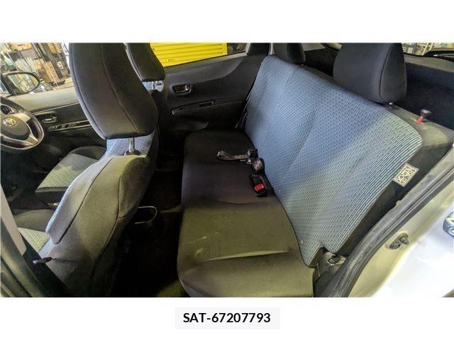 Toyota VITZ 2011-06 7621110-14