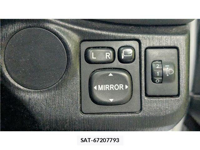 Toyota VITZ 2011-06 7621110-21