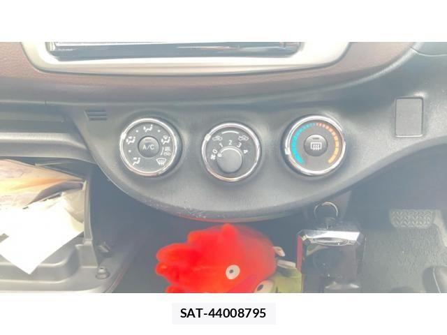 Toyota VITZ 2011-09 7621113-9