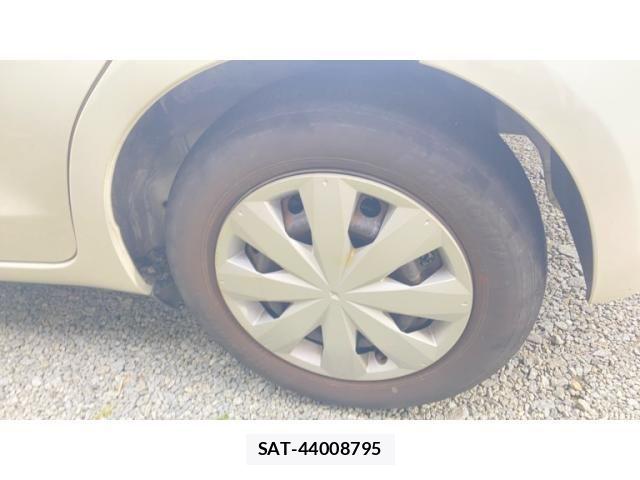 Toyota VITZ 2011-09 7621113-18