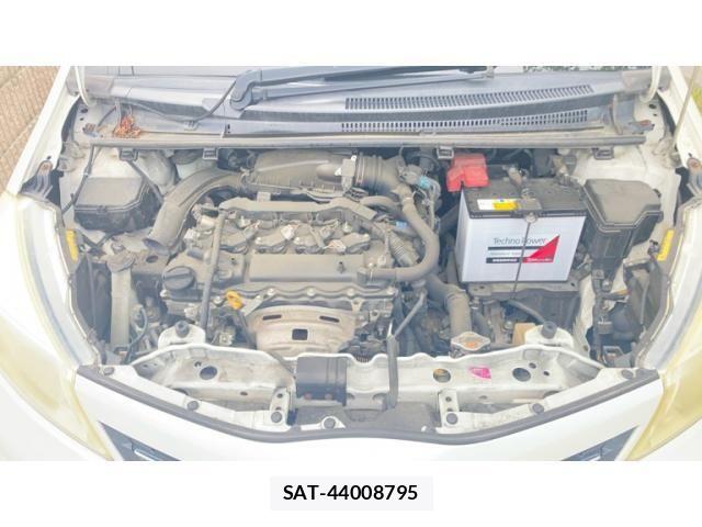 Toyota VITZ 2011-09 7621113-19