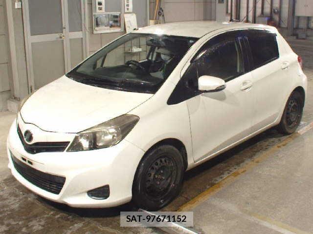 Toyota VITZ 2011-09 7686704-0