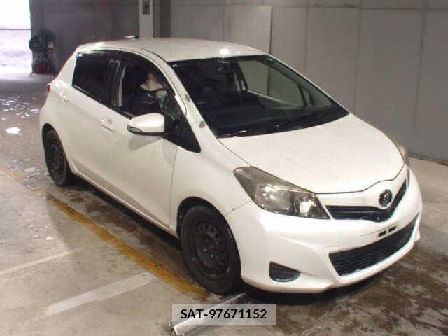 Toyota VITZ 2011-09 7686704-3