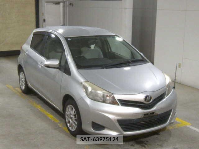 Toyota VITZ 2011-11 7686703-4