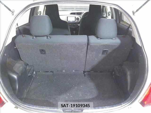 Toyota VITZ 2011 7686698-6