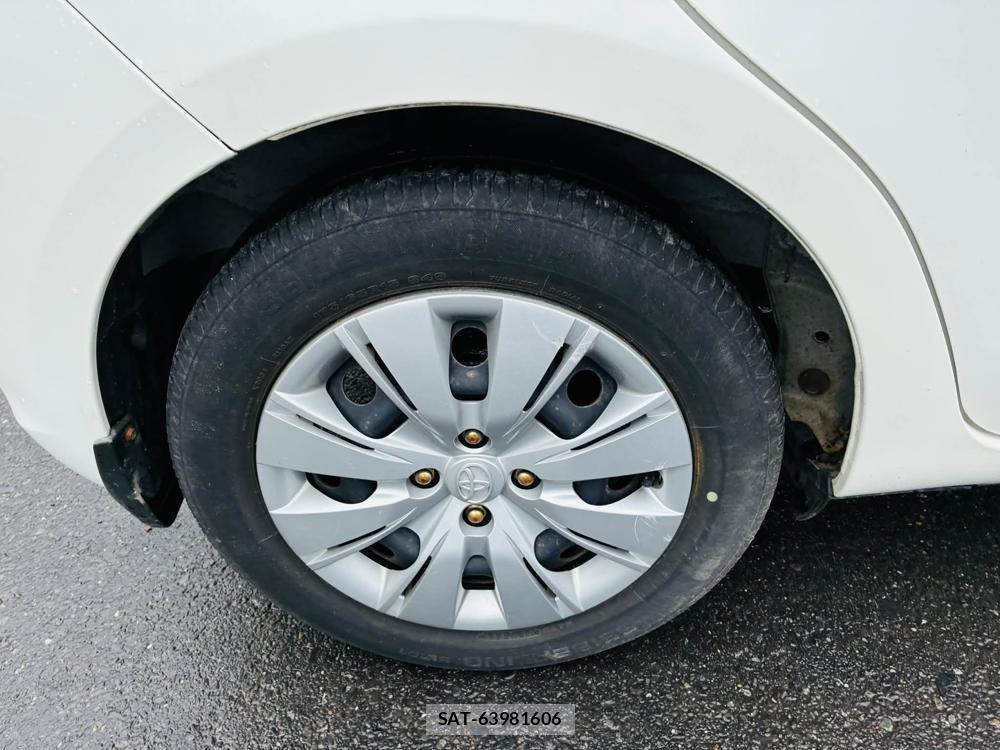 Toyota VITZ 2011-07 7496360-28