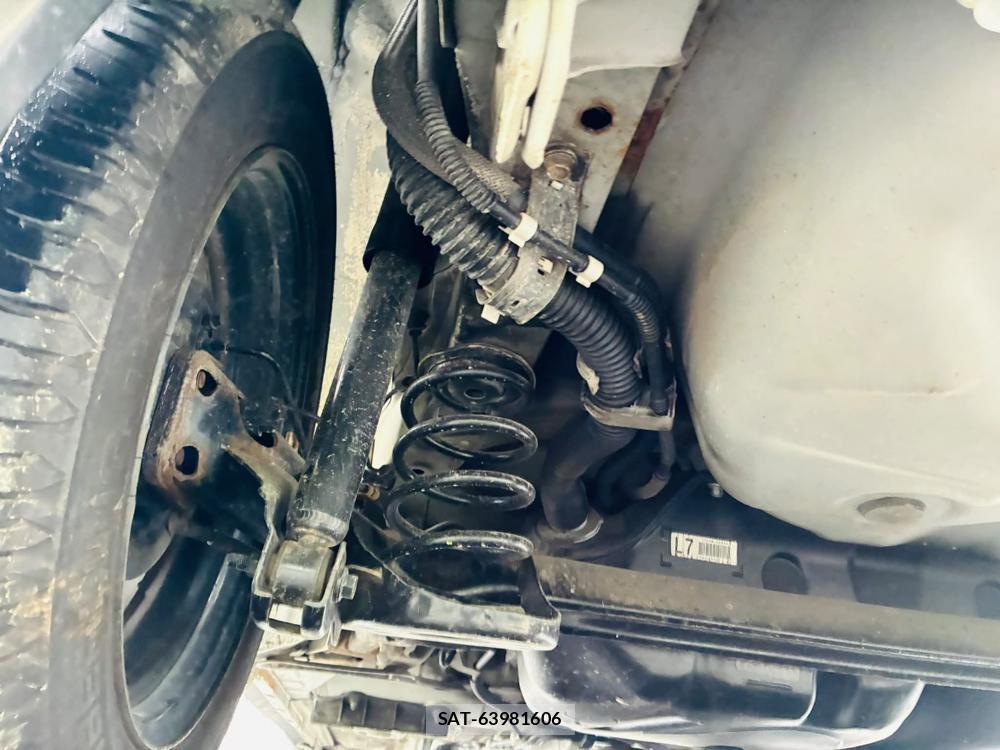 Toyota VITZ 2011-07 7496360-34