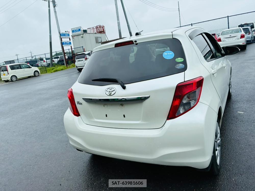 Toyota VITZ 2011-07 7496360-4