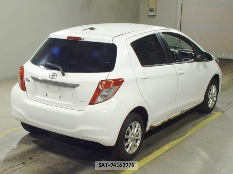 Toyota VITZ 2011-05 7749331-1