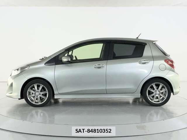 Toyota VITZ 2013-08 7790256-2