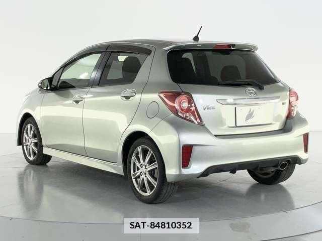 Toyota VITZ 2013-08 7790256-3
