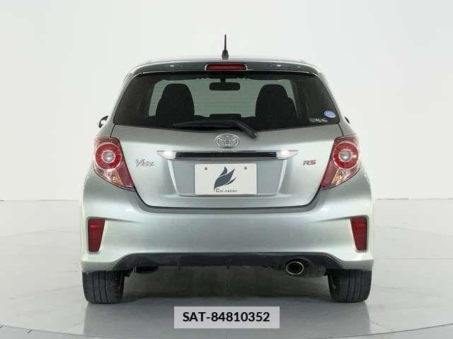 Toyota VITZ 2013-08 7790256-4