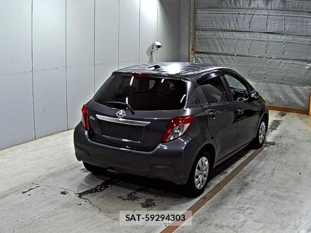 Toyota VITZ 2011-10 7780261-2