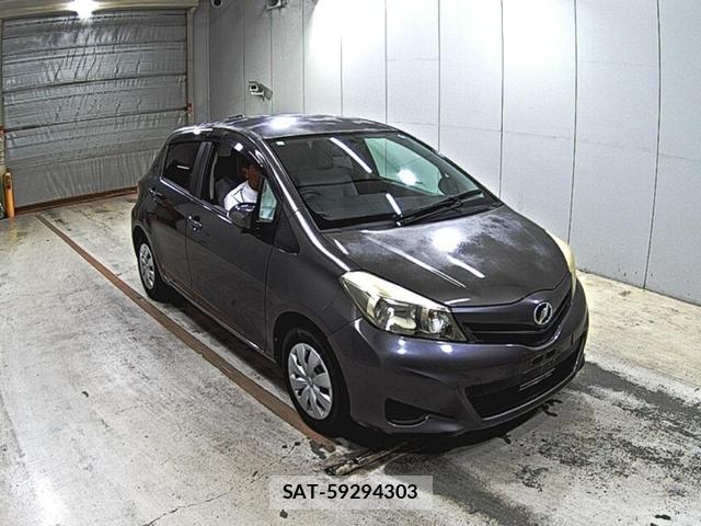 Toyota VITZ 2011-10 7780261-3