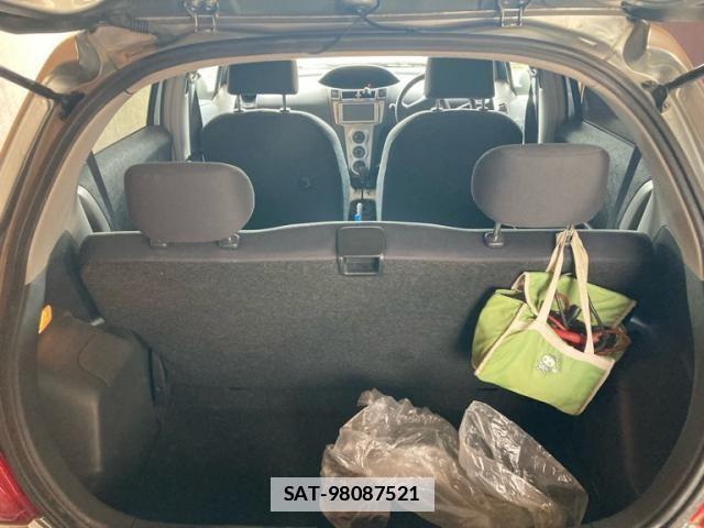 Toyota VITZ 2009-10 7790241-5