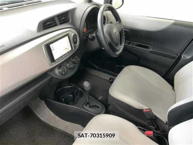 Toyota VITZ 2011-05 7780260-2