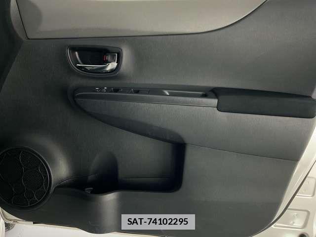 Toyota VITZ 2013-04 7790257-13