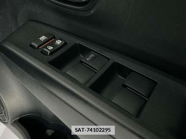 Toyota VITZ 2013-04 7790257-14