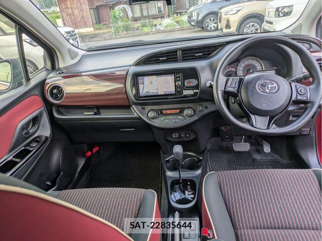 Toyota VITZ 2017-06 7790254-5