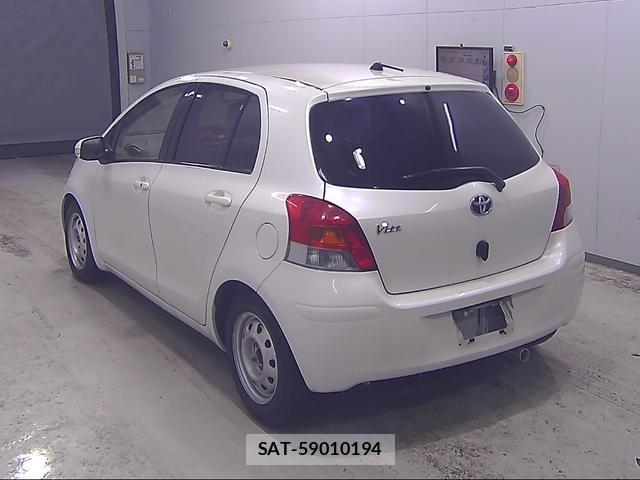 Toyota VITZ 2010-03 7860322-2