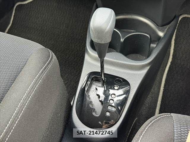 Toyota VITZ 2018-12 7880293-26