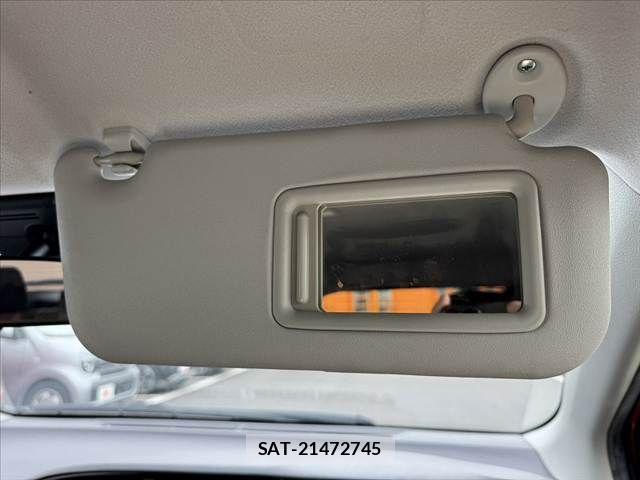Toyota VITZ 2018-12 7880293-28