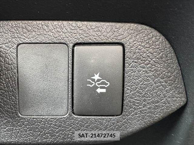 Toyota VITZ 2018-12 7880293-4