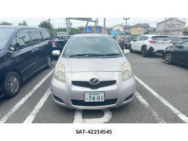 Toyota VITZ 2009-10 7880303-0