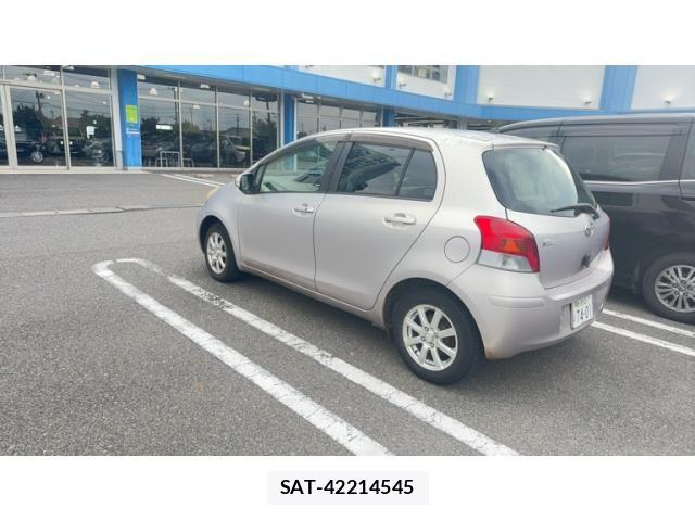 Toyota VITZ 2009-10 7880303-2