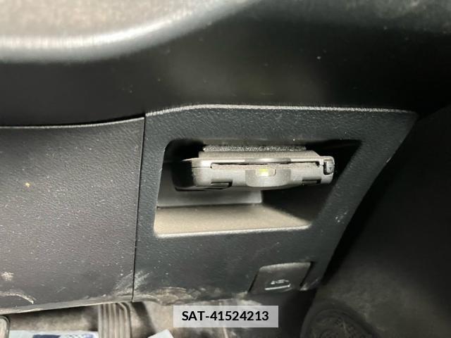 Toyota VITZ 2012-07 7880301-24