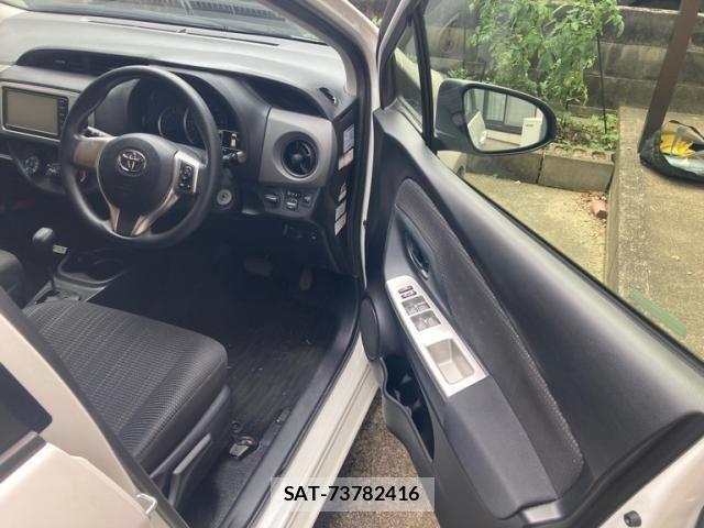 Toyota VITZ 2015-10 7880298-11