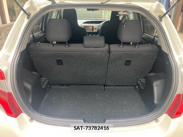 Toyota VITZ 2015-10 7880298-14