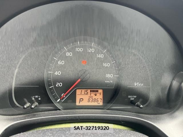 Toyota VITZ 2011-12 7880305-12