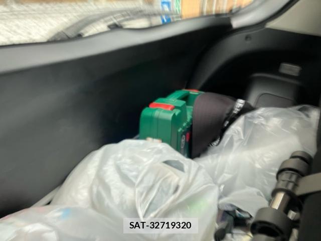 Toyota VITZ 2011-12 7880305-20