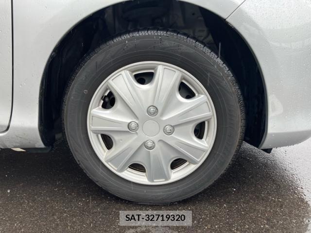 Toyota VITZ 2011-12 7880305-2