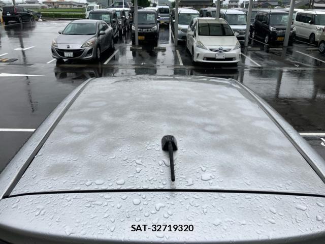 Toyota VITZ 2011-12 7880305-6