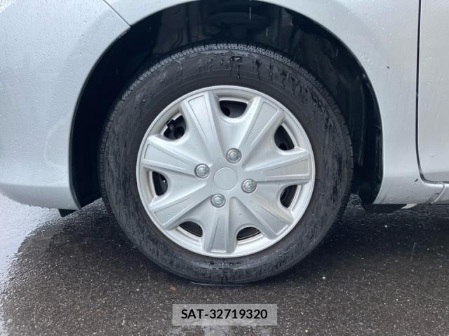 Toyota VITZ 2011-12 7880305-8