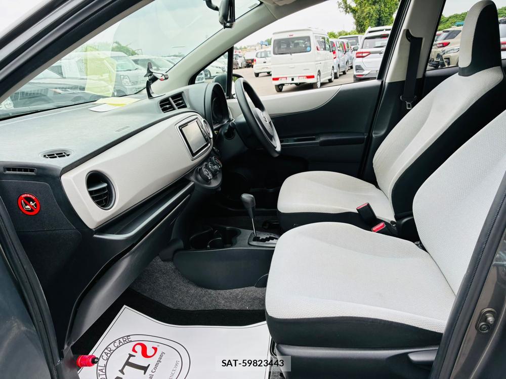 Toyota VITZ 2011-08 7780258-10