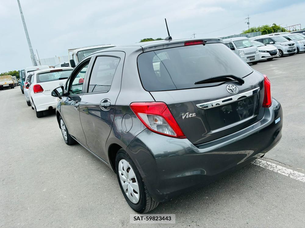Toyota VITZ 2011-08 7780258-2